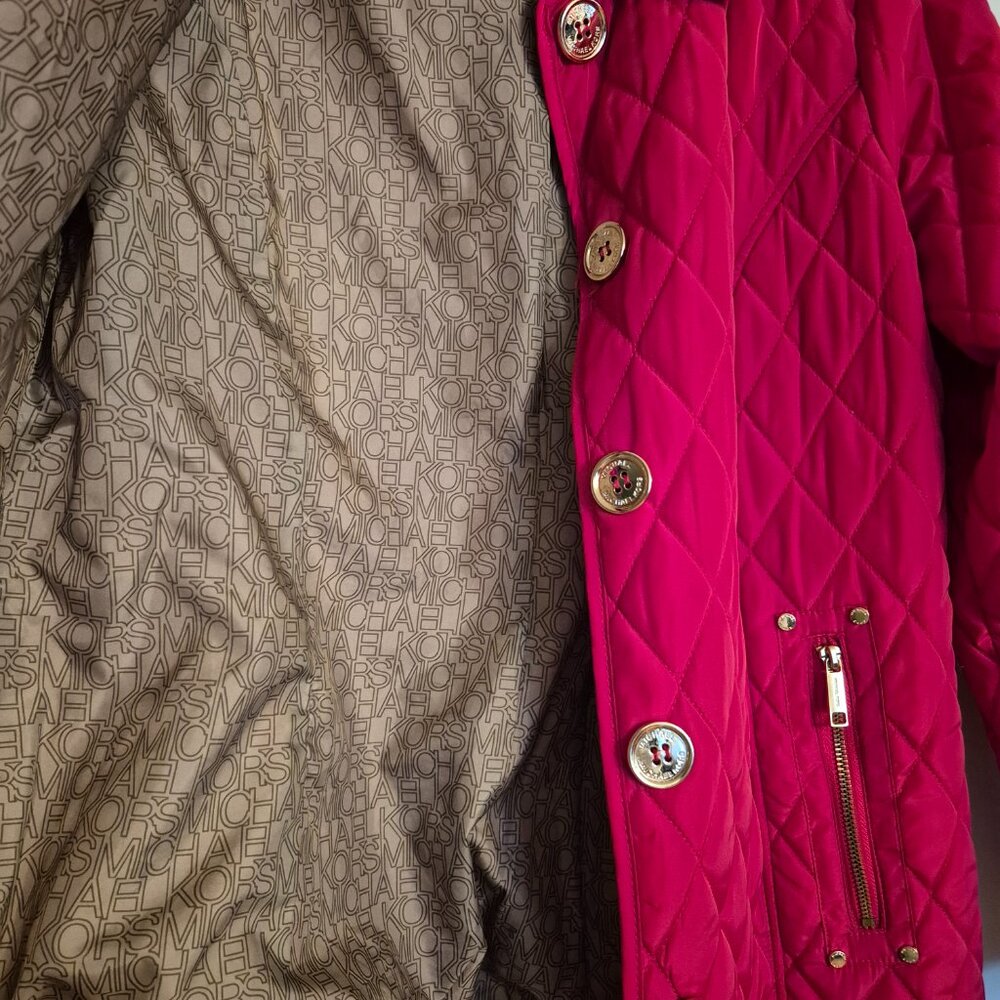 Red coat - Picture 3 of 4